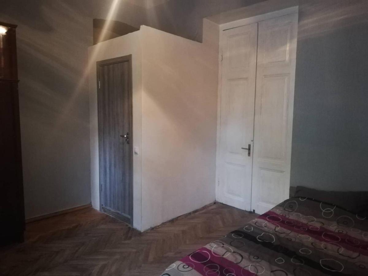 Eka'S Apartment On Marjanishvili Tbiliszi Kültér fotó