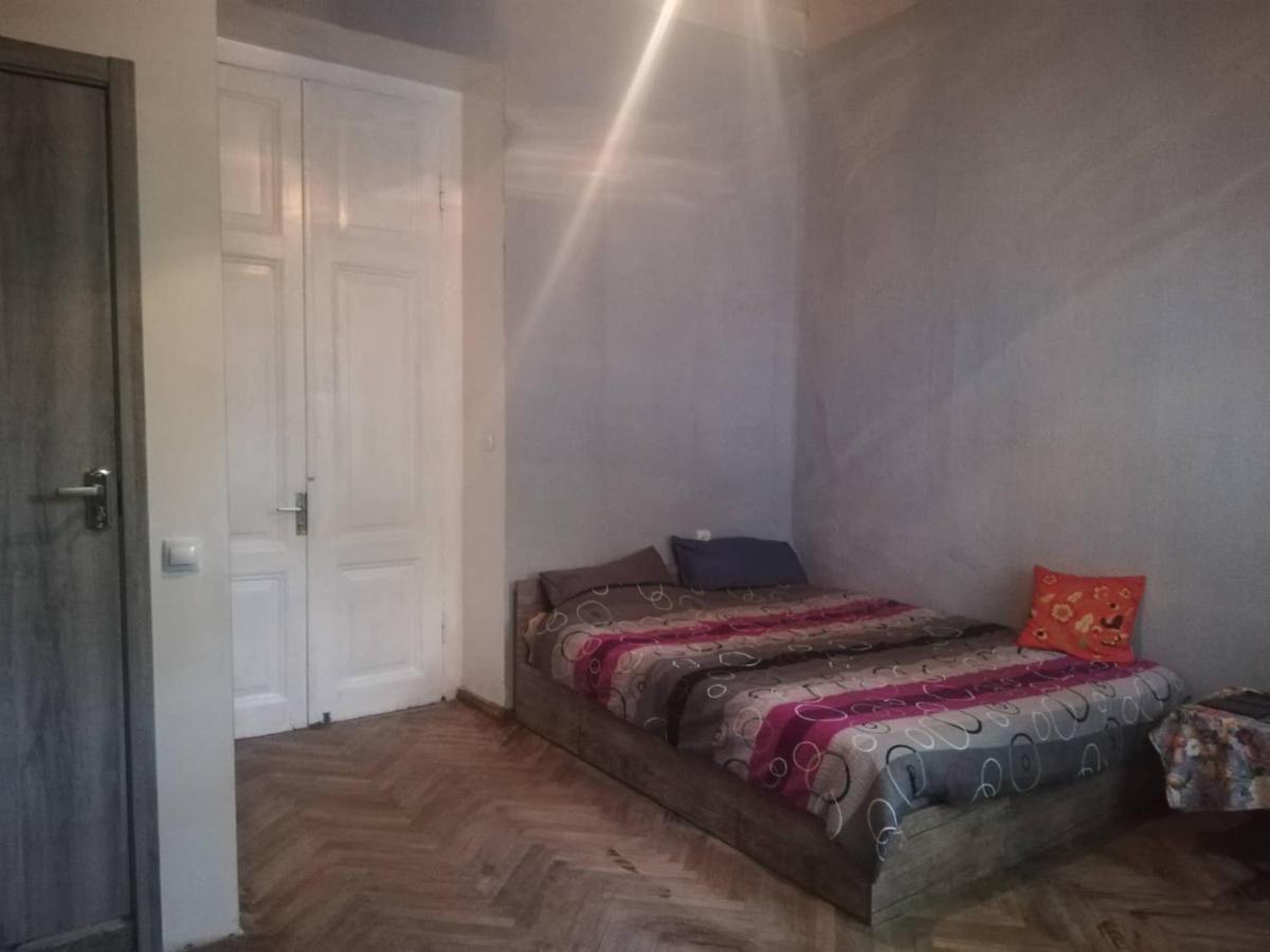 Eka'S Apartment On Marjanishvili Tbiliszi Kültér fotó