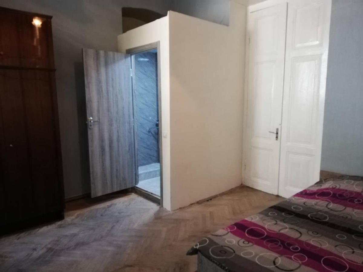Eka'S Apartment On Marjanishvili Tbiliszi Kültér fotó