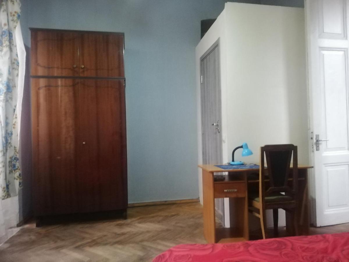 Eka'S Apartment On Marjanishvili Tbiliszi Kültér fotó