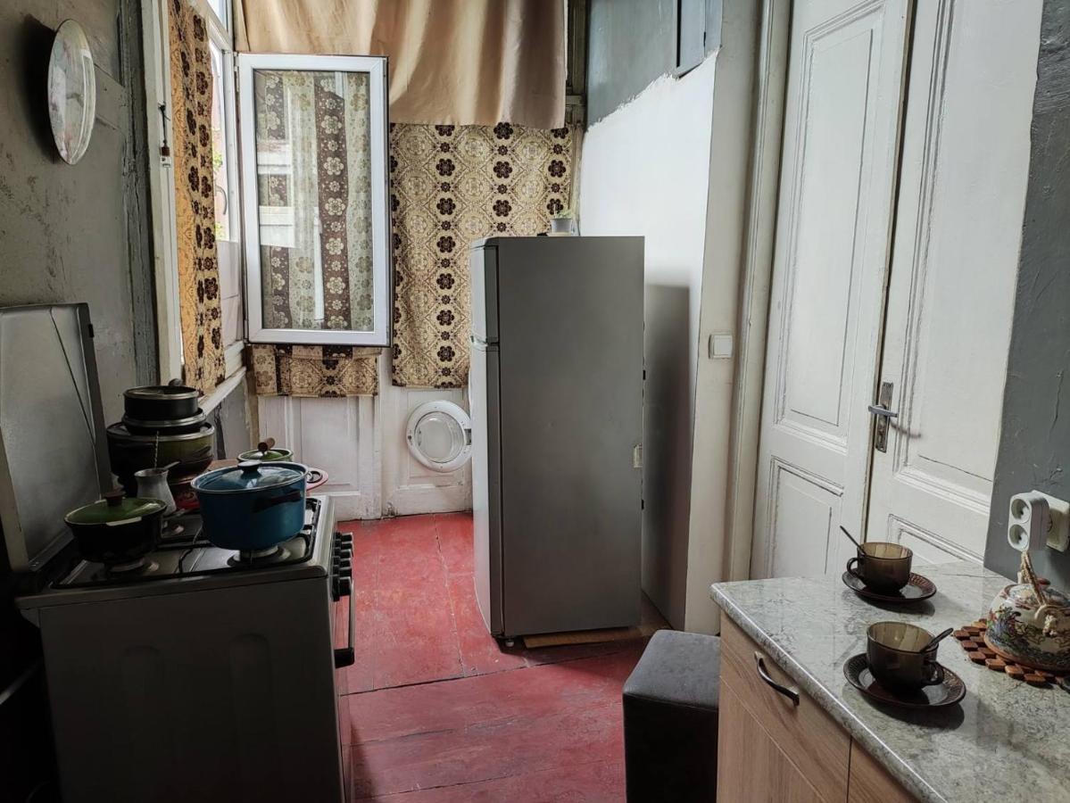 Eka'S Apartment On Marjanishvili Tbiliszi Kültér fotó